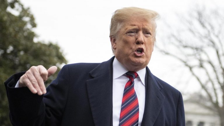 La moitié des Américains n&rsquo;ont pas du tout confiance en Trump (sondage)