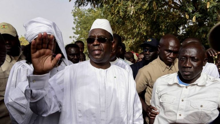 Sénégal: le camp du président Sall revendique une réélection dès le premier tour