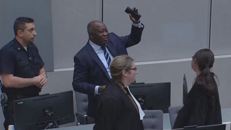 L&rsquo;ancien président ivoirien Laurent Gbagbo libéré sous conditions par la CPI