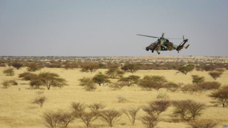 Tchad: l&rsquo;hélicoptère disparu retrouvé par l&rsquo;armée, aucun survivant
