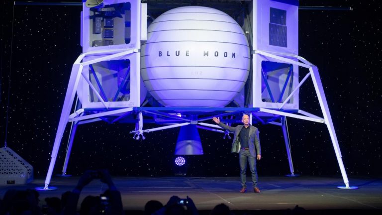 Jeff Bezos, le patron d&rsquo;Amazon, vise la Lune