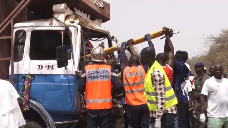 Fin du ramadan: au moins 10 morts dans un accident de la route au Sénégal