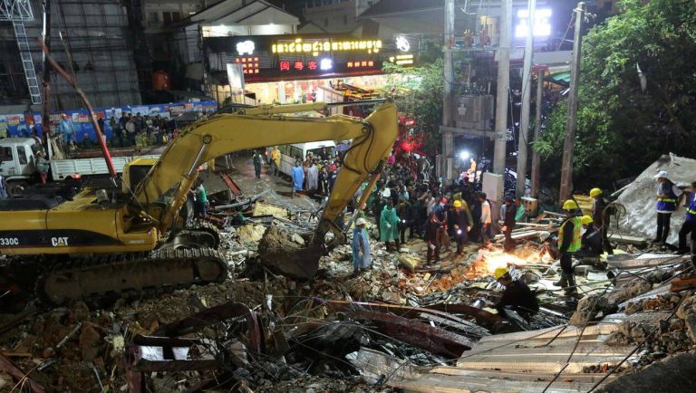 Immeuble effondré au Cambodge: 25 morts, plus de survivants