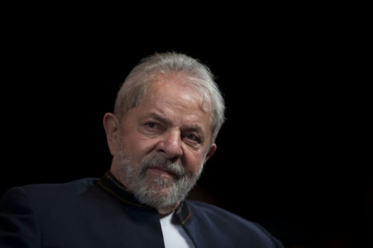 Brésil: la cour suprême va réexaminer la demande de libération de Lula
