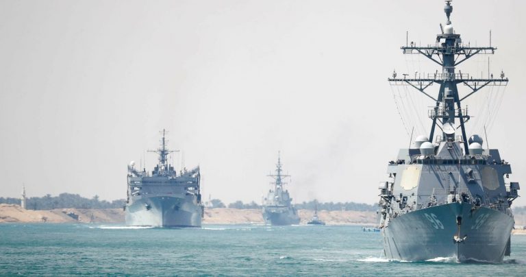 Incident entre des navires de guerre américain et russe en mer de Chine