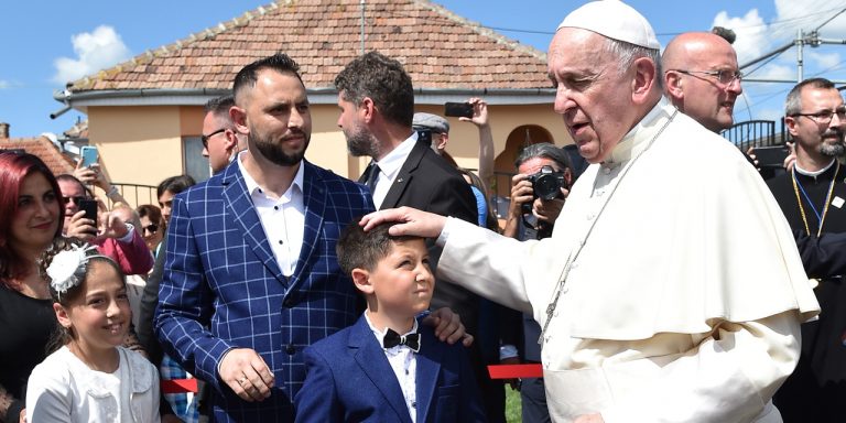 Le pape demande « pardon » aux Roms victimes de discriminations