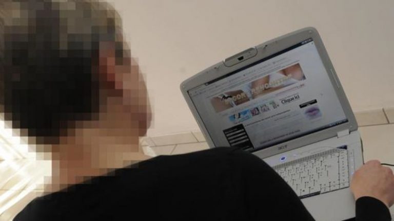 Applications, réseaux sociaux: un rapport dénonce l&rsquo;essor de la « prostitution 2.0 »