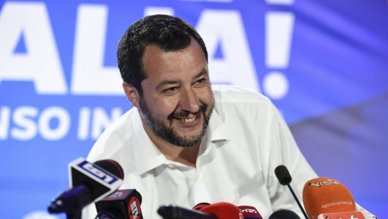 Budget: Salvini promet d&rsquo;être « le plus têtu » face à Bruxelles