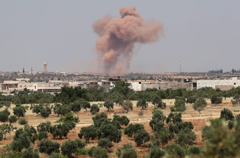 Syrie: 12 civils tués par des roquettes jihadistes