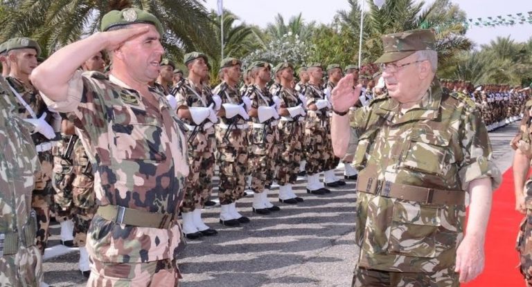 Algérie: l&rsquo;armée rejette « catégoriquement » tout « préalable » au dialogue