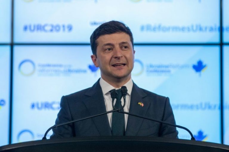 Législatives en Ukraine: Zelensky savoure d&rsquo;avance sa victoire