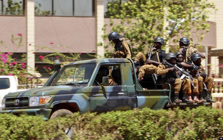 Burkina: « recrutement exceptionnel » de 500 militaires contre les jihadistes