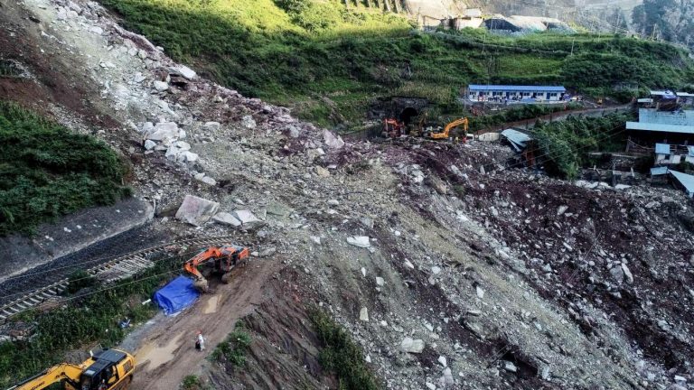 Chine: 9 morts, 35 disparus dans des coulées de boue
