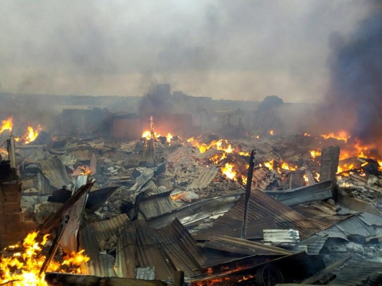 Côte d&rsquo;Ivoire: le grand marché de Bouaké incendié