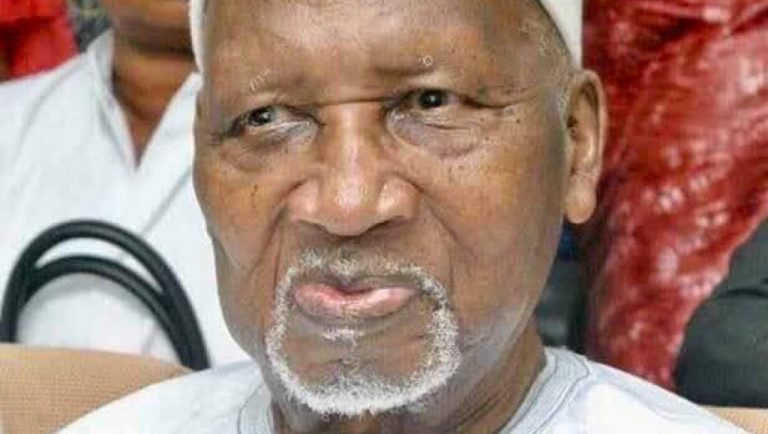Gambie: funérailles à Banjul du premier président, Sir Dawda Jawara, mort à 95 ans
