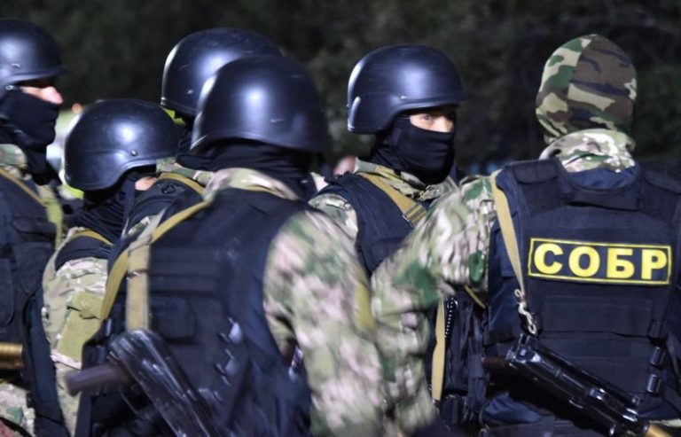 Kirghizstan : nouvel assaut des forces de l&rsquo;ordre pour arrêter l&rsquo;ex-président Atambaïev