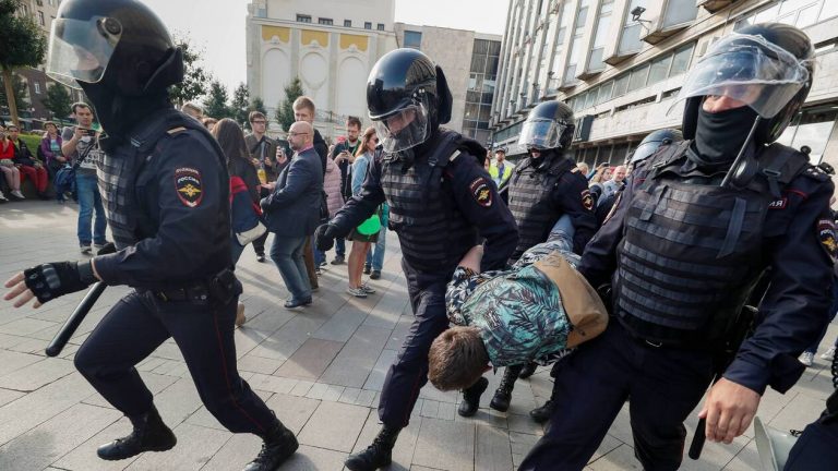 Russie: l&rsquo;ONU appelle à enquêter sur l&rsquo;usage « excessif de la force » par la police