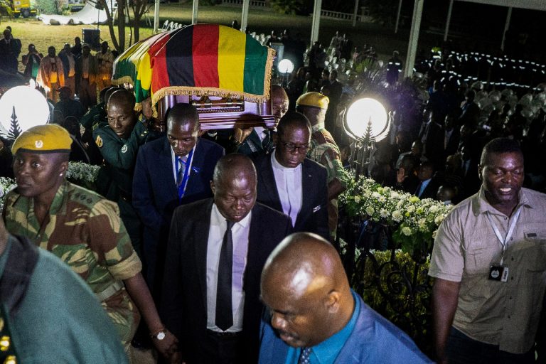 L&rsquo;ex-président Mugabe enterré dans son village en début de semaine prochaine