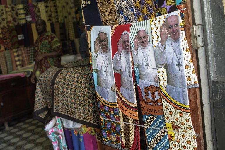 Le pape François au chevet des déshérités du Mozambique et Madagascar