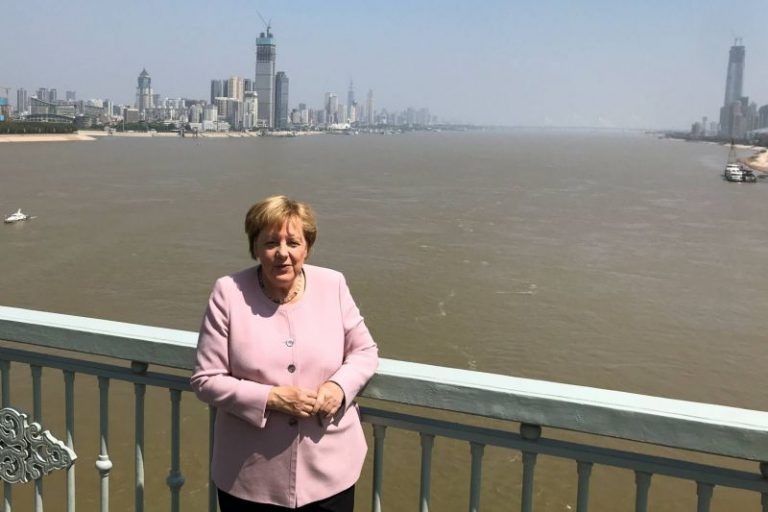 Echange de prisonniers Russie-Ukraine: « un signe d&rsquo;espoir » pour Merkel