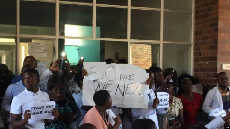 Zimbabwe: manifestation contre l&rsquo;enlèvement d&rsquo;un médecin